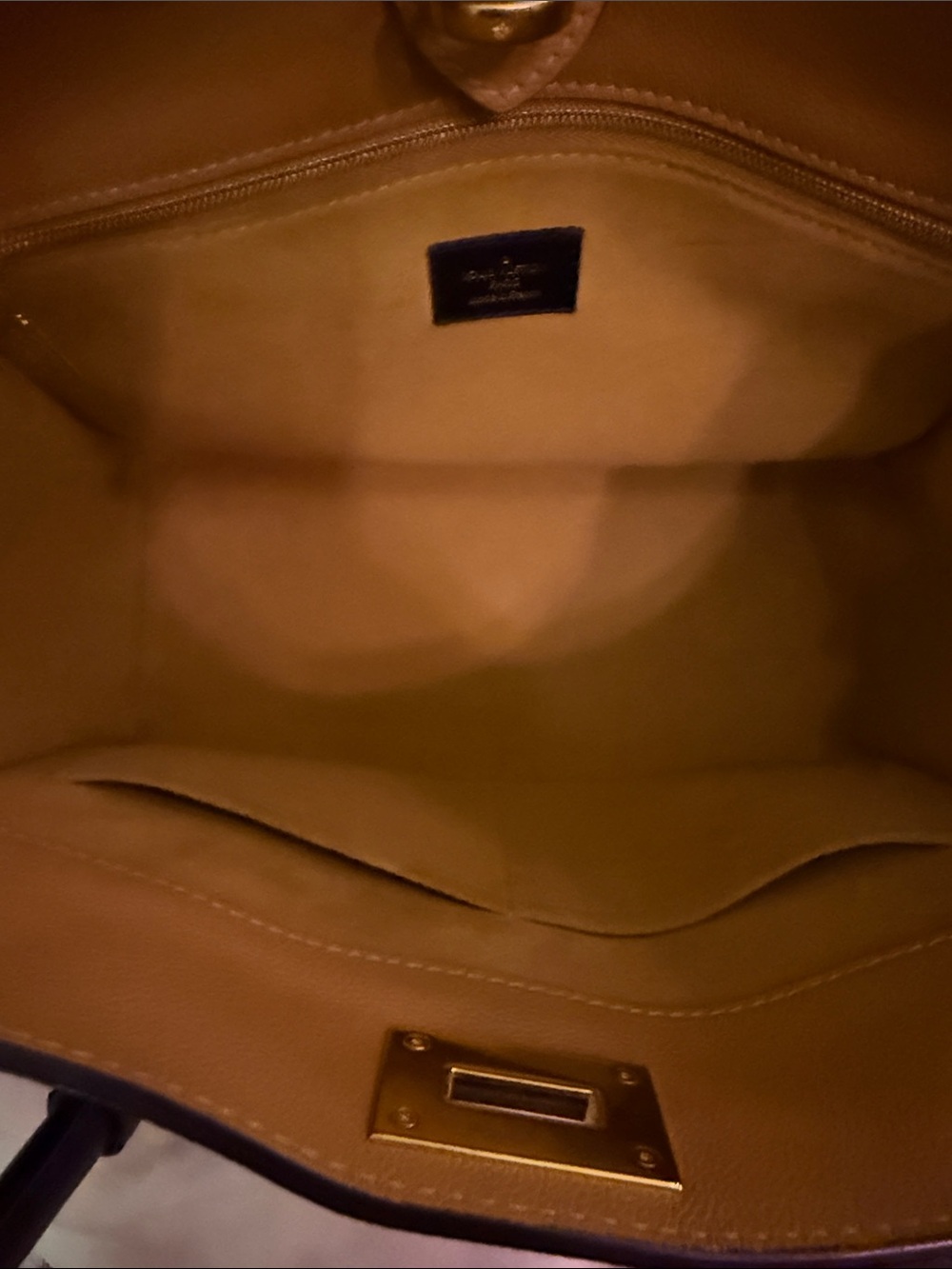 Louis Vuitton LV on my side MM - Picture 6 of 10
